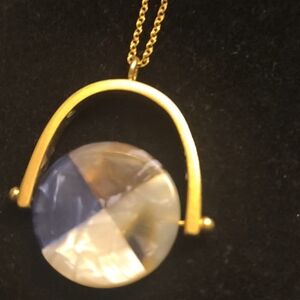 Multicolor Gold-plated Chain Prolly Light Rock Crystal Stone